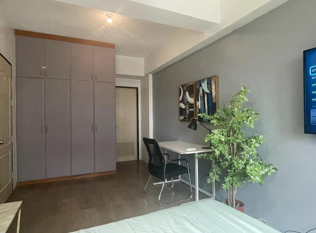 Spacious 1 Bedroom Unit Forbeswood Heights Taguig Exterior photo