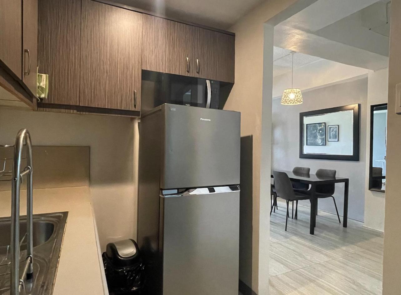 Spacious 1 Bedroom Unit Forbeswood Heights Taguig Exterior photo